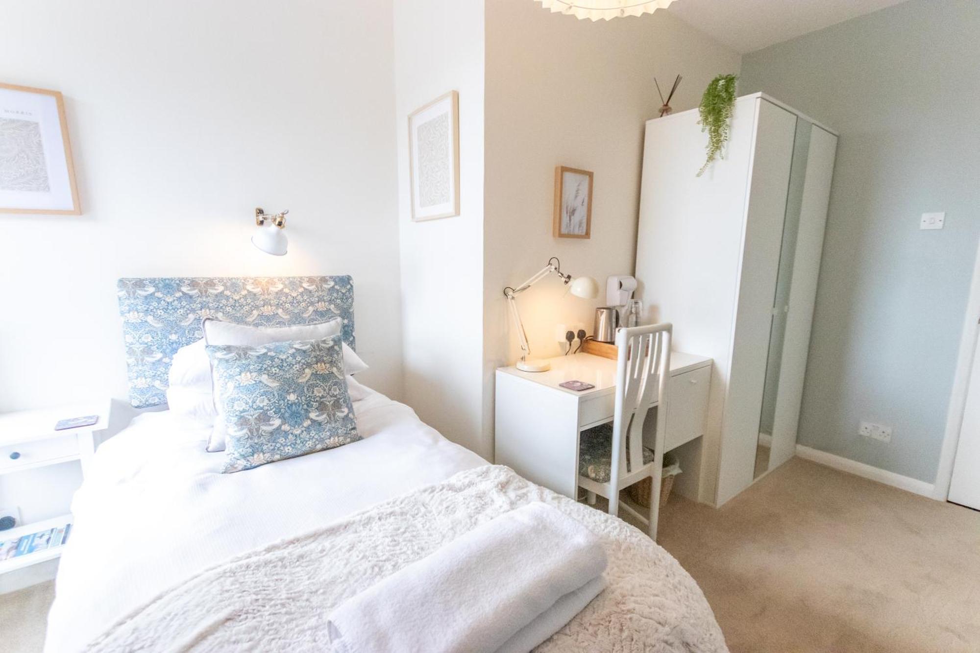 Отель Poole Park House Экстерьер фото