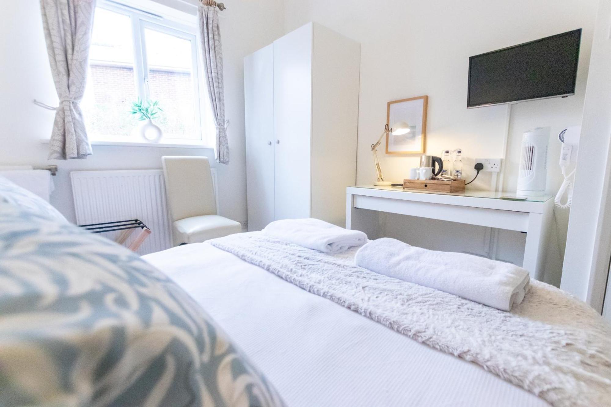 Отель Poole Park House Экстерьер фото