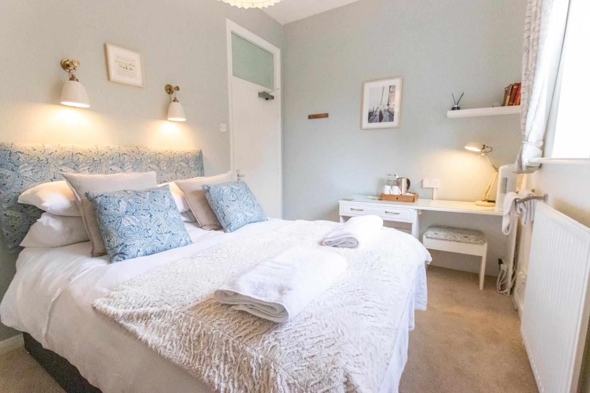 Отель Poole Park House Экстерьер фото